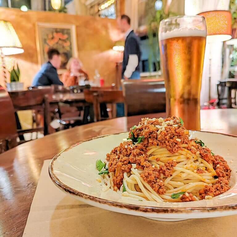 400670480 188925044270210 3222090489700242544 n 768x768